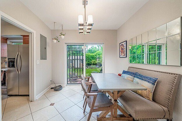 Dining Area - 2111 SW 24th St