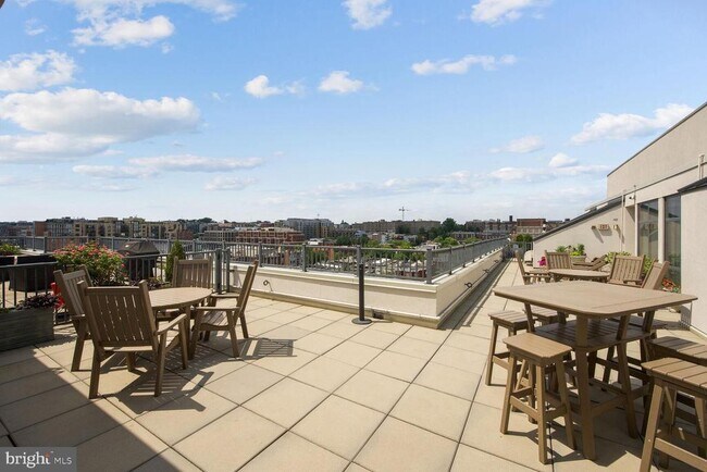 Building Photo - 2020 12th St NW