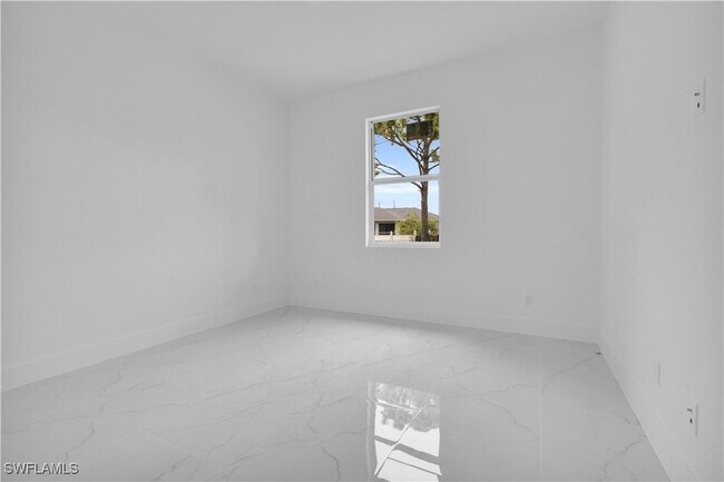 Building Photo - 100 W 11th St