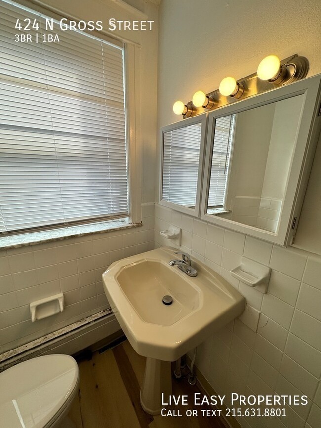 Building Photo - 424 N Gross St