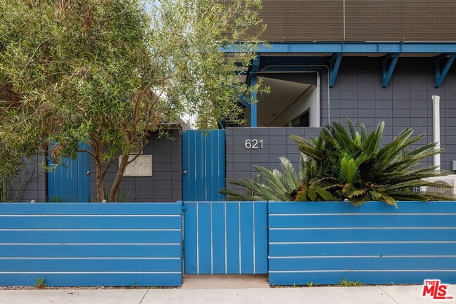 Building Photo - 621 San Juan Ave