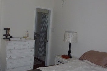 Master bedroom bd & bathroom - 820 Alabama St