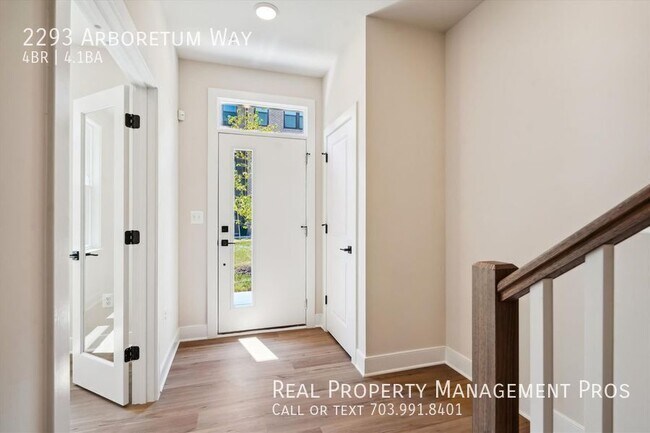 Building Photo - 2293 Arboretum Wy