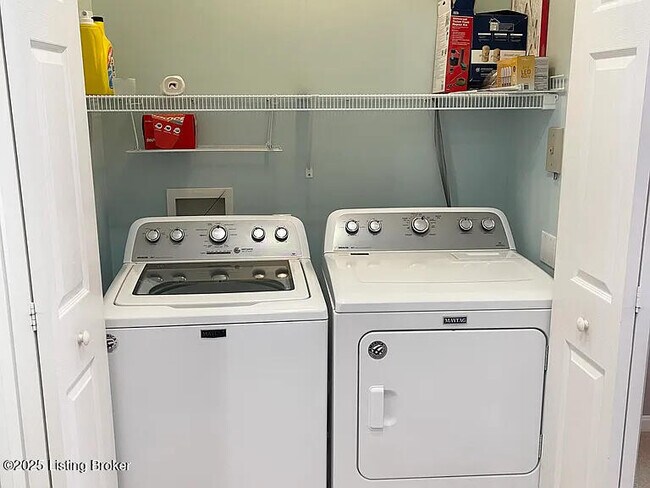 Building Photo - 1110 Westlynne Place