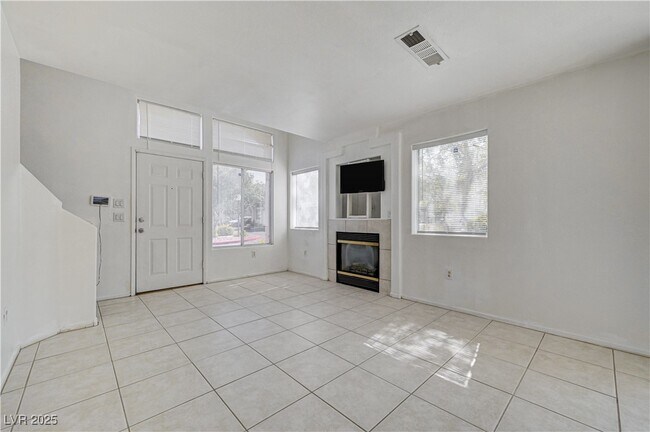 Building Photo - 4040 Castle Cove Dr