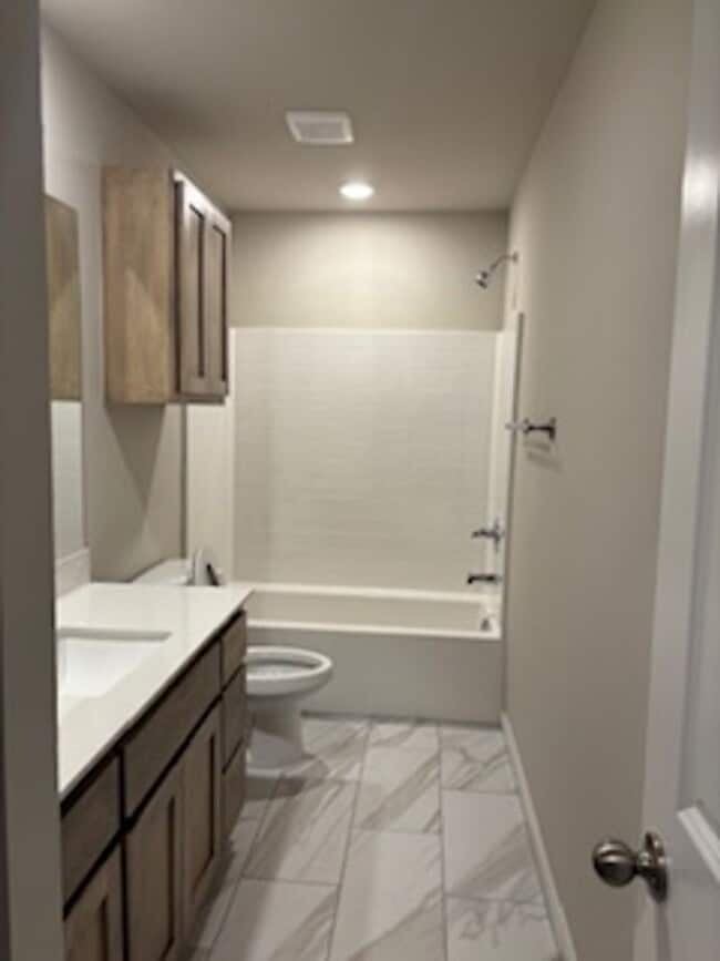 Building Photo - FIRST MONTH FREE - Beautiful New Home!