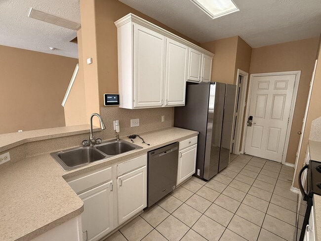 Building Photo - 14311 Mirkwood Ln