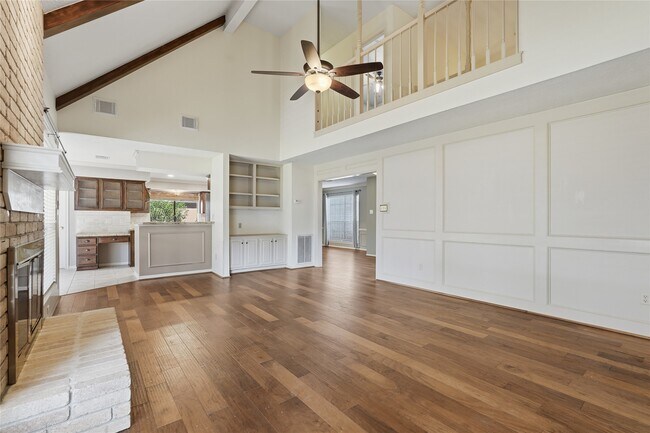 Building Photo - 3823 Village Oaks Dr