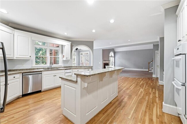 Building Photo - 5020 Greatwood Ln