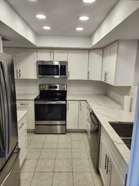 Building Photo - 3645 Boca Ciega Dr