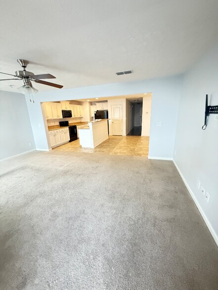 Building Photo - 4721 Chelanie Cir