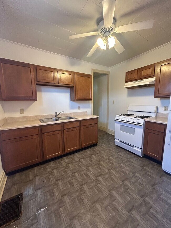 Building Photo - 7 Hummel Ave