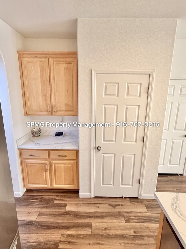 Building Photo - Beautifully Maintained 3 Bed / 2.5 Bath Home in South Natomas — New Appliances & Community Amenit...