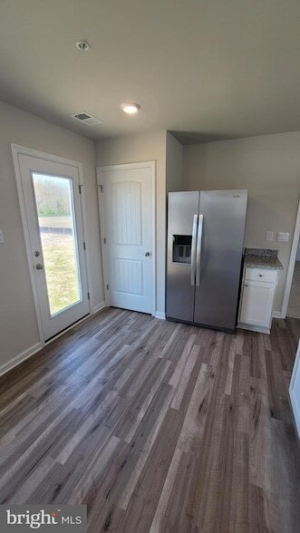 Building Photo - 102 Sycamore Ln