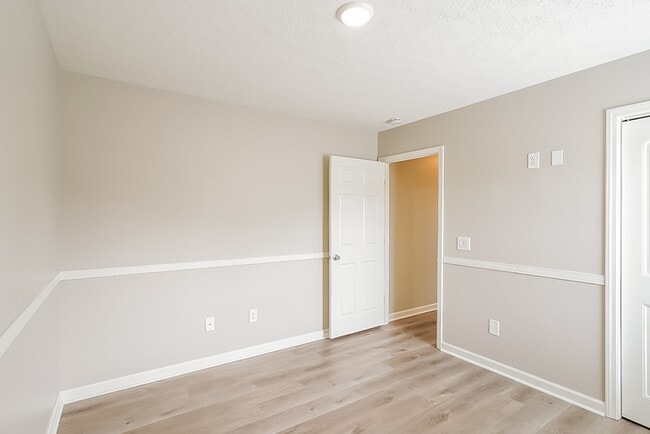 Building Photo - 920 Weeping Willow Way