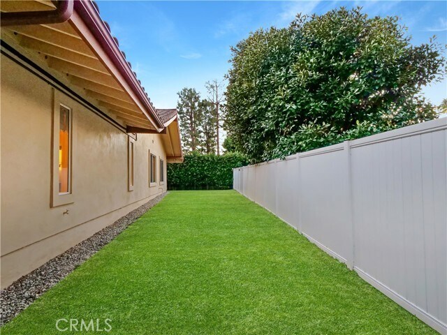 Building Photo - 30256 Avenida Selecta