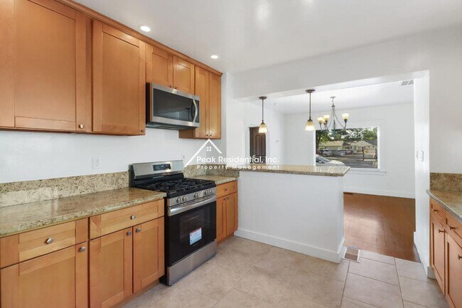 Building Photo - 1812 El Monte Ave