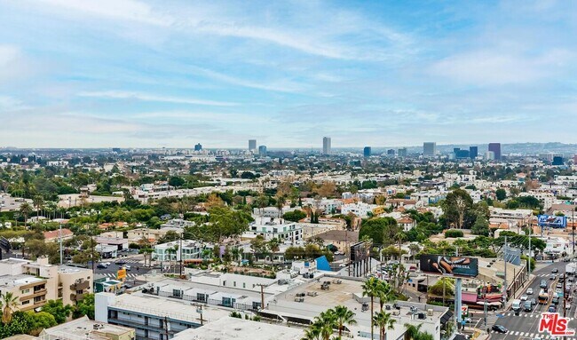 Building Photo - 1155 N La Cienega Blvd