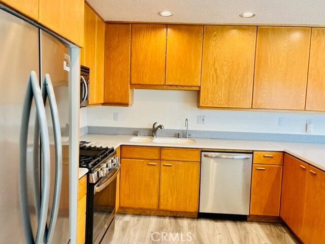 Building Photo - 638 3rd St