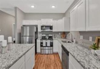 Building Photo - 775 N St Paul St