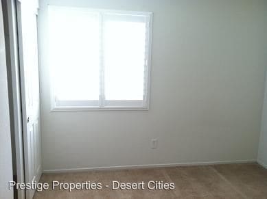 Building Photo - 5267 Verenda Ave