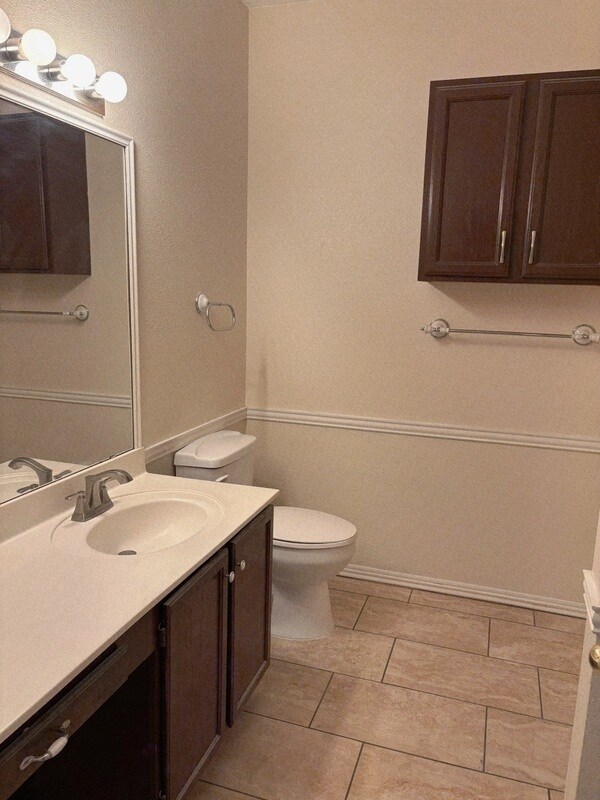 Building Photo - 1311 Hazelbury Ln