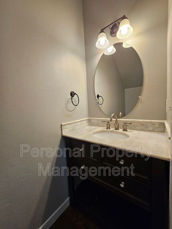 Building Photo - 4522 NE 91st Way