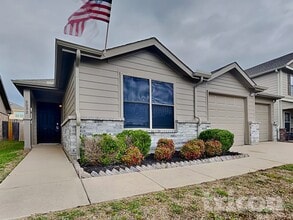 Building Photo - 3032 Wakecrest Dr