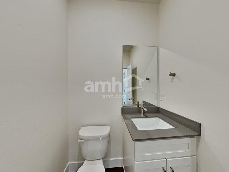 Building Photo - 9316 W Bowie St