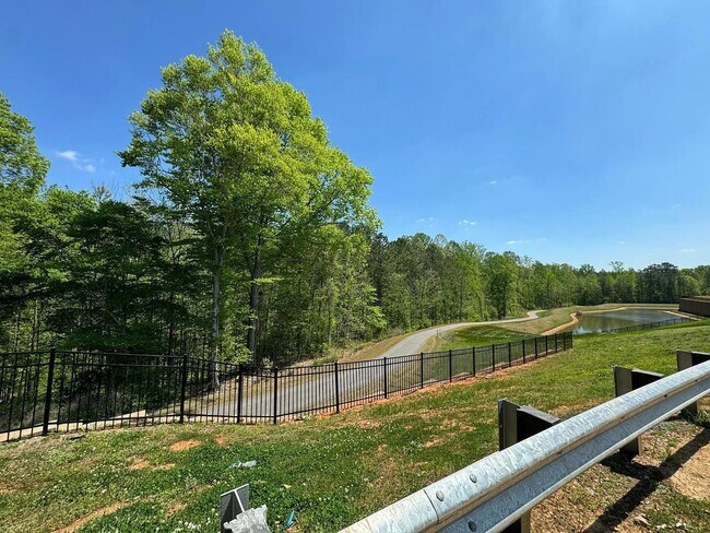 Building Photo - Charming 3BR Townhome in Wake Forest