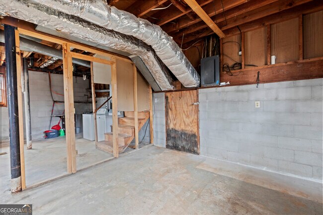 Building Photo - 3727 Calmer Cir