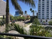Building Photo - 1 bedroom 1 bath In the Heart of Downtown!