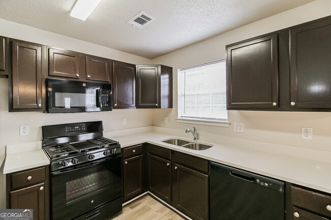 Building Photo - 116 Ventura Trail