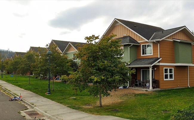 Building Photo - 525 McCurdy Rd