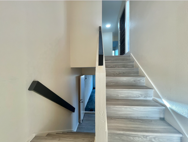 Building Photo - 98-1421 Kaahumanu Street