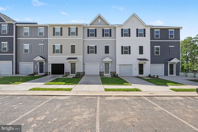 Building Photo - 36110 Wilderness Shores Way