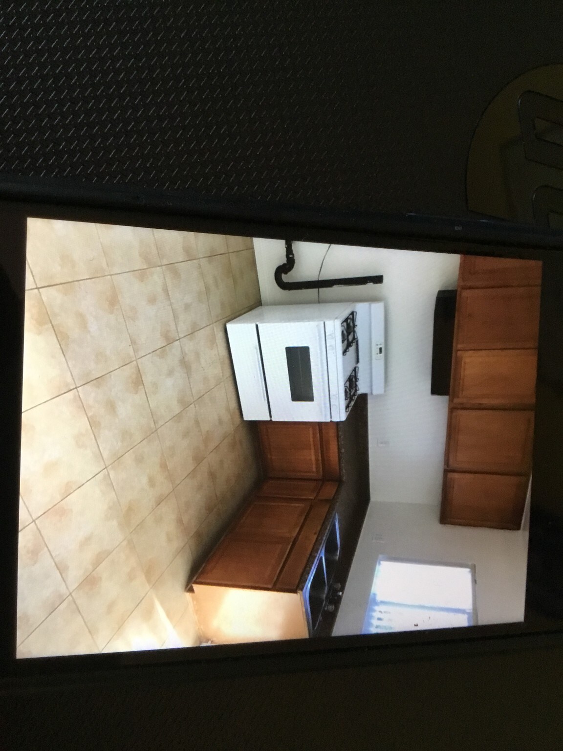 Kitchen - 2833 E Sawyer St