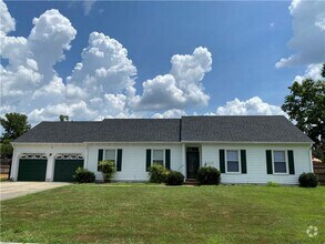 Building Photo - Lovely Ranch in Grassfield School District!