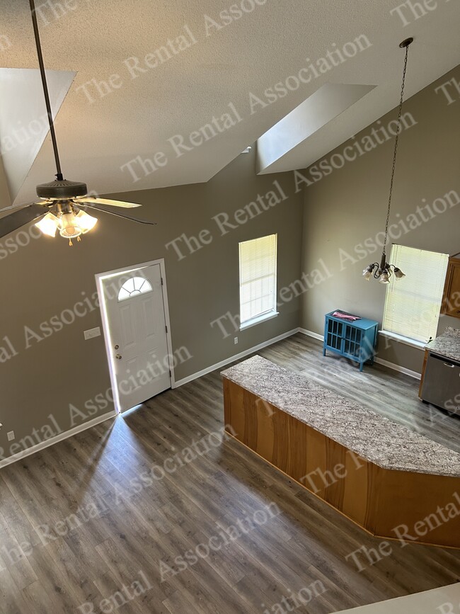 Building Photo - 541 Melton Dr