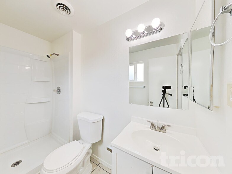 Building Photo - 13215 N 42nd St