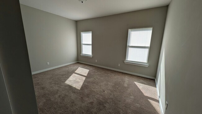 Building Photo - 316 Kennesaw Ave