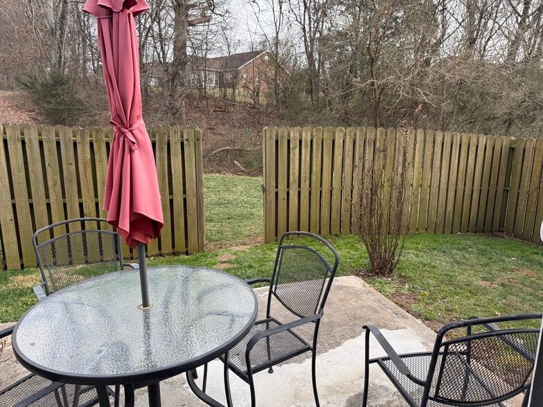 Patio2 - 7742 Ellisville Ln
