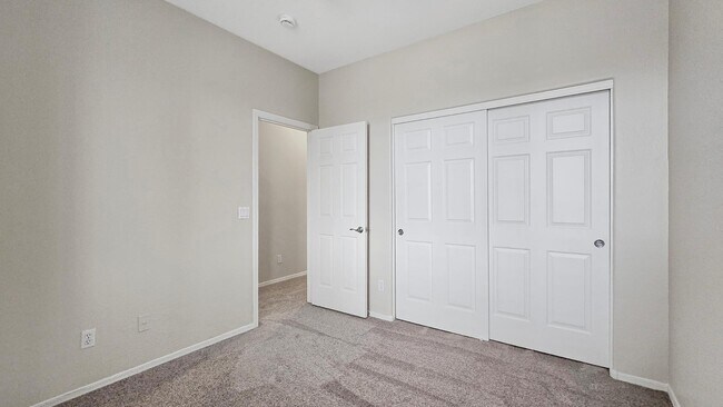 Building Photo - 13395 S 176th Ln