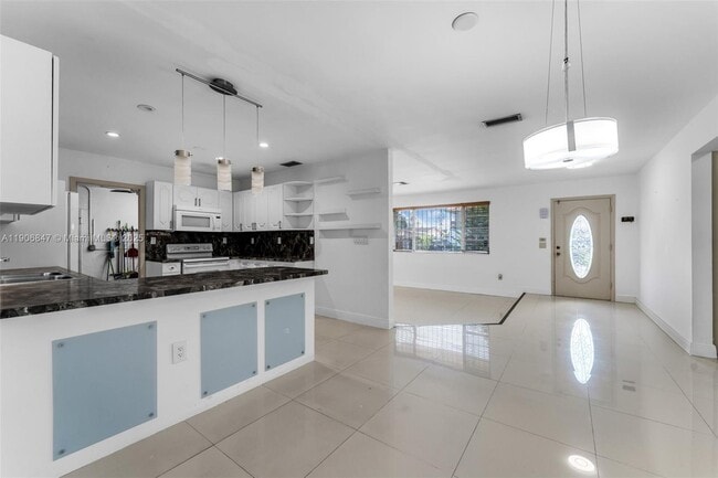 Building Photo - 3560 SW 107th Ct