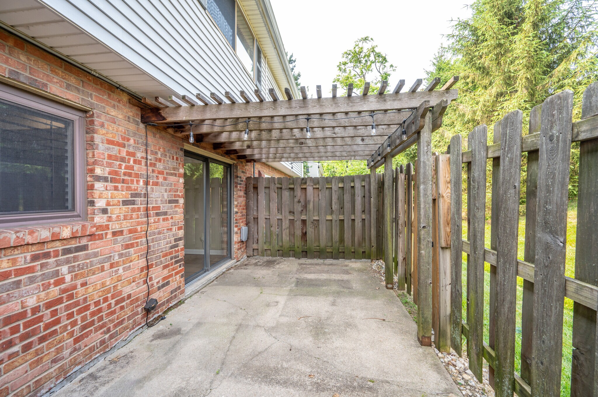 Building Photo - 7752 Montgomery Rd