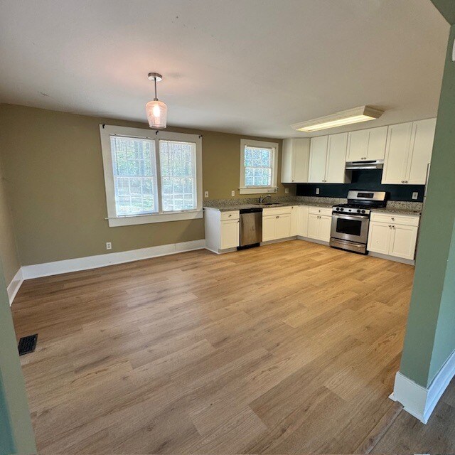 Building Photo - 2344 Ripplewater Dr SE