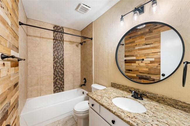 Building Photo - 5622 Village Park Dr