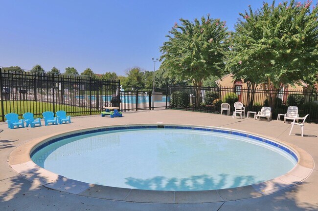 Building Photo - COMPLETELY Updated & Ready 08-21-26!! Sparkling Community Pool - Pet Friendly - Fenced Backyard!