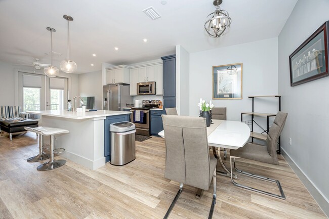 Building Photo - Fully Furnished Condo Near Downtown Ocean Springs