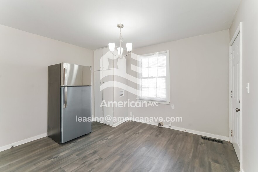 Building Photo - 2506 Coleman Ave